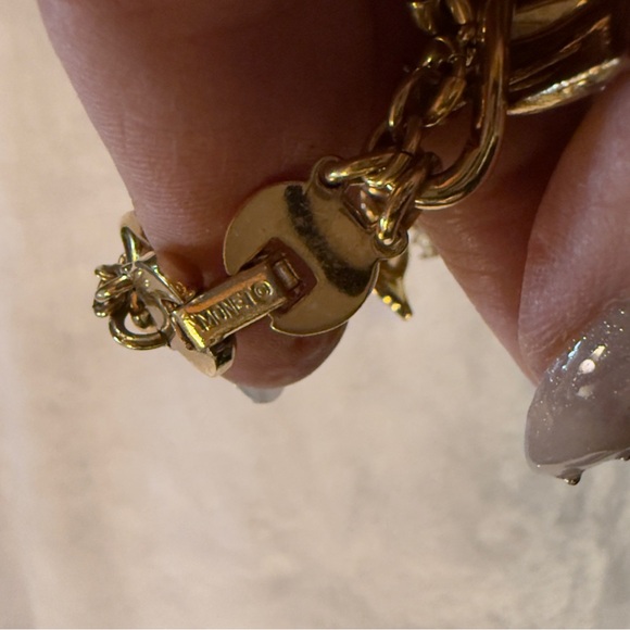 Vintage Gold Tone Monet Charm Bracelet Fish Christmas Snowman Sailboat Clover - Picture 12 of 15